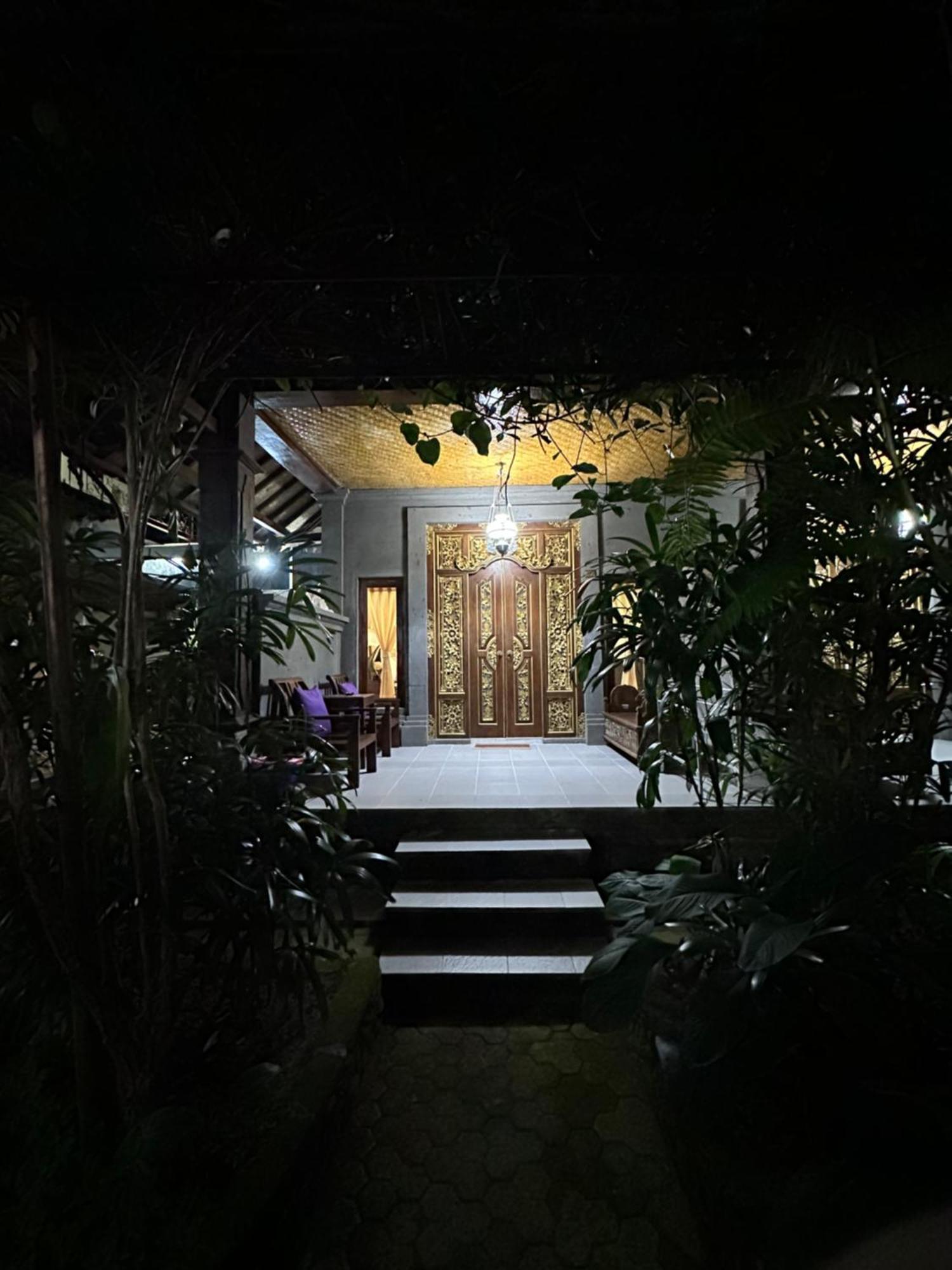 Nirvana Pension Ubud  Exterior photo