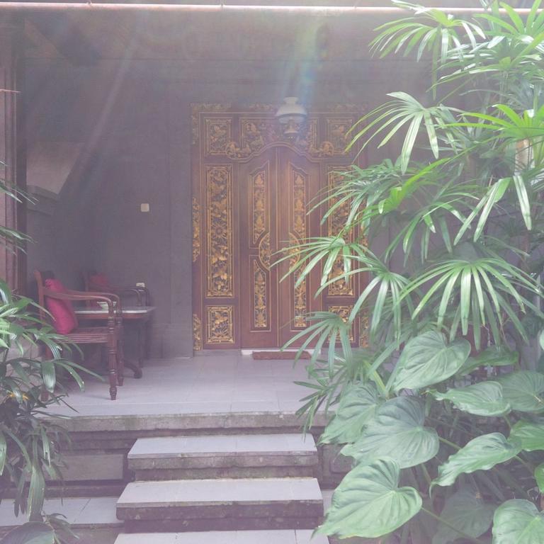 Nirvana Pension Ubud  Exterior photo