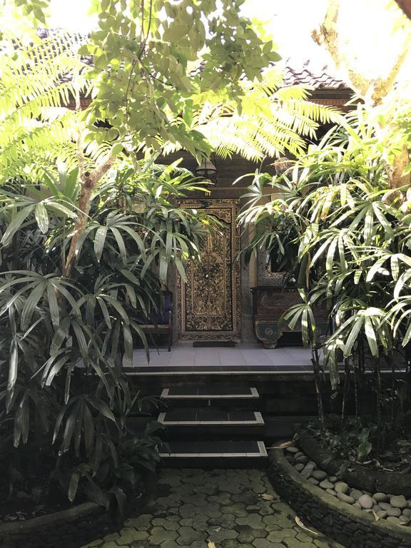 Nirvana Pension Ubud  Exterior photo