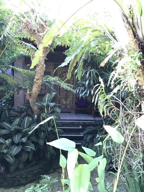 Nirvana Pension Ubud  Exterior photo