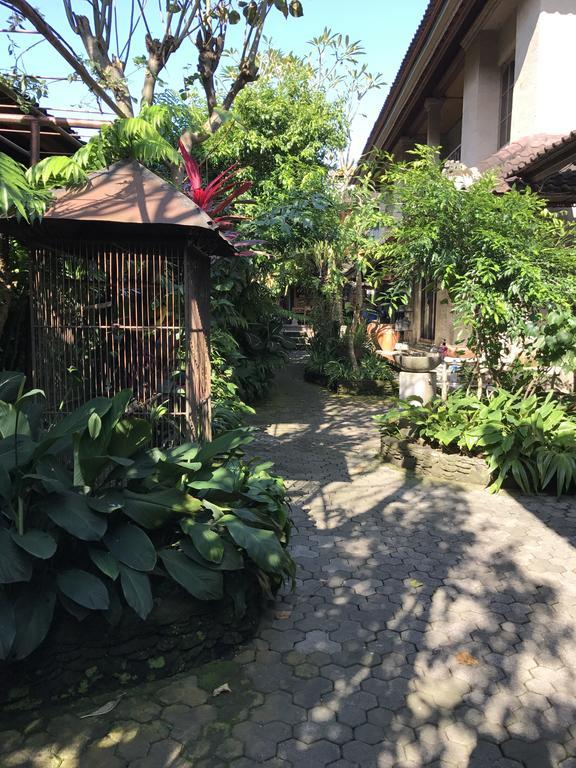 Nirvana Pension Ubud  Exterior photo
