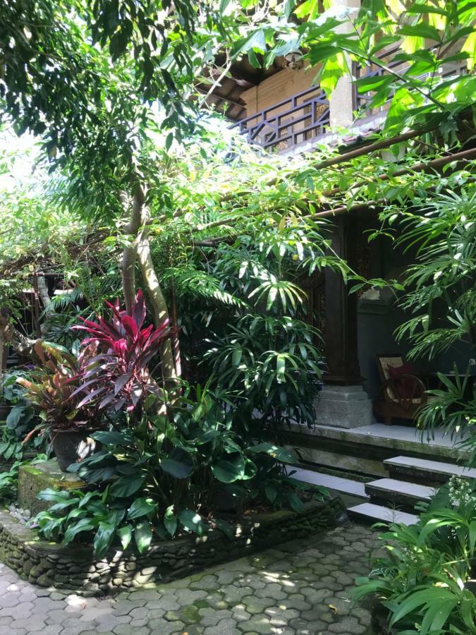 Nirvana Pension Ubud  Exterior photo